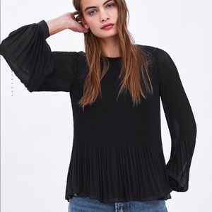 NWT Zara Pleated Top